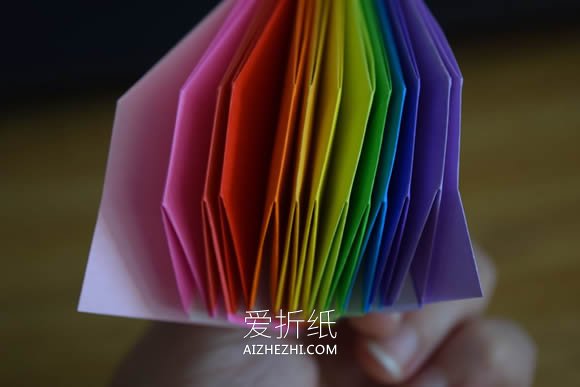 怎么折纸无限翻烟花的折法步骤图解- www.aizhezhi.com