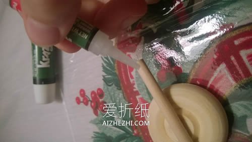 怎么简单做卡纸圣诞树 儿童手工制作圣诞树教程- www.aizhezhi.com