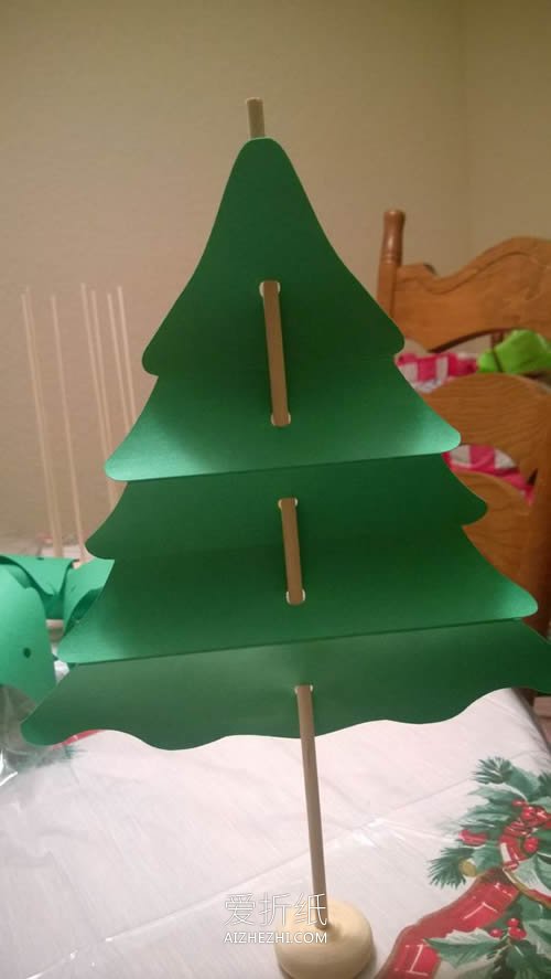 怎么简单做卡纸圣诞树 儿童手工制作圣诞树教程- www.aizhezhi.com