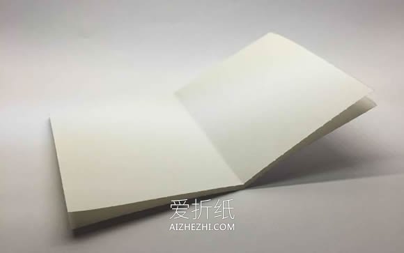 怎么折纸船最简单图解 纸船的折法详细教程- www.aizhezhi.com