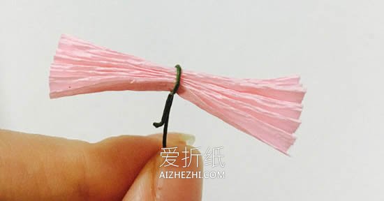 怎么做皱纹纸满天星花的手工制作图解教程- www.aizhezhi.com