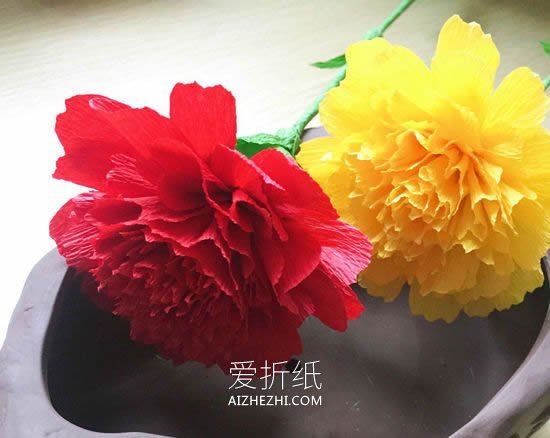 怎么用皱纹纸做母亲节康乃馨花的手工制作教程- www.aizhezhi.com