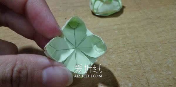 怎么手工折纸八瓣莲花的折法图解步骤- www.aizhezhi.com