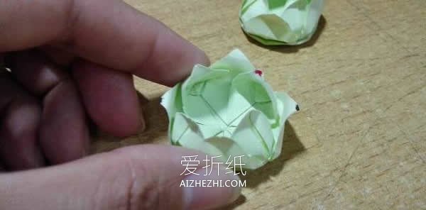 怎么手工折纸八瓣莲花的折法图解步骤- www.aizhezhi.com