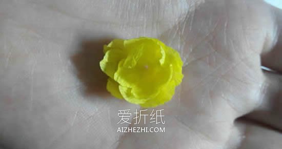 怎么简单用皱纹纸做腊梅花的手工制作教程- www.aizhezhi.com