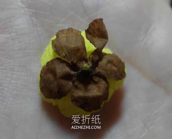 怎么简单用皱纹纸做腊梅花的手工制作教程- www.aizhezhi.com