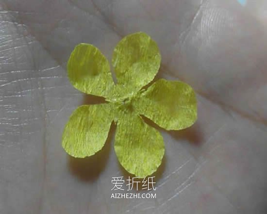 怎么简单用皱纹纸做腊梅花的手工制作教程- www.aizhezhi.com