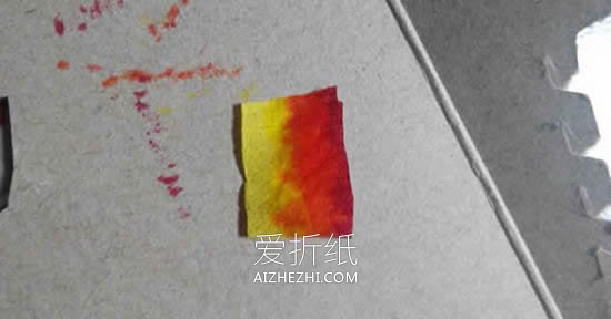 怎么简单用皱纹纸做腊梅花的手工制作教程- www.aizhezhi.com