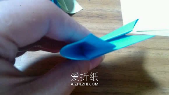 怎么简单手工折纸立体五瓣花的方法图解- www.aizhezhi.com