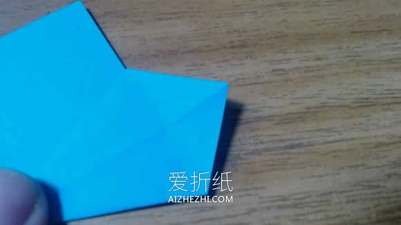 怎么简单手工折纸立体五瓣花的方法图解- www.aizhezhi.com