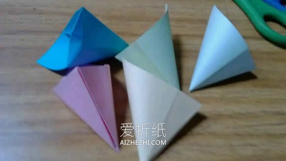 怎么简单手工折纸立体五瓣花的方法图解- www.aizhezhi.com