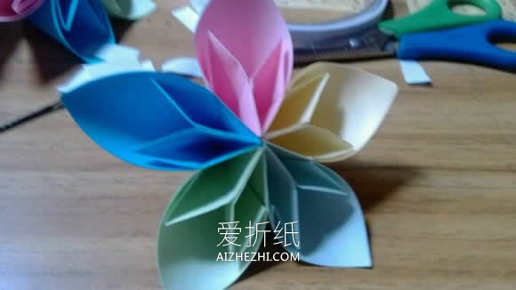 怎么简单手工折纸立体五瓣花的方法图解- www.aizhezhi.com