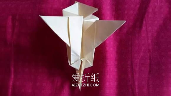 怎么手工折纸很酷的纸飞机的方法图解- www.aizhezhi.com