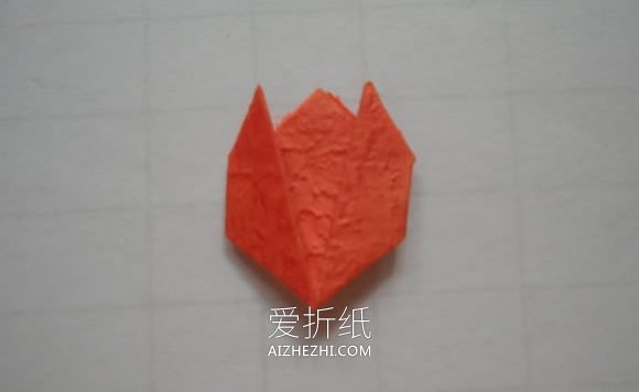 怎么简单折纸制作郁金香花拼贴画的方法图解- www.aizhezhi.com