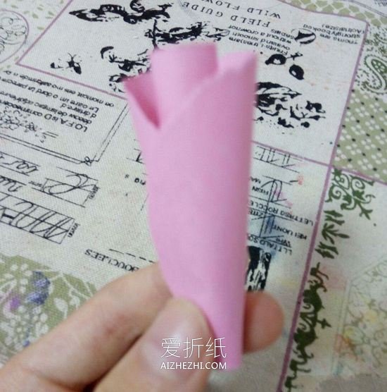 怎么用彩纸简单做纸花的手工教程- www.aizhezhi.com