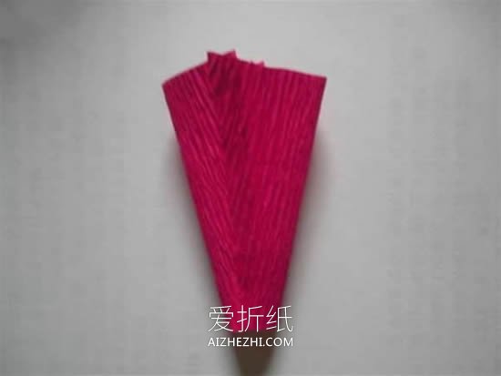 怎么用皱纹纸做矮牵牛花的手工教程- www.aizhezhi.com