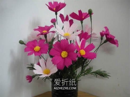 怎么用皱纹纸手工制作波斯菊的图解教程- www.aizhezhi.com