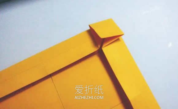 怎么折纸正方形四叶草礼品盒的折法图解- www.aizhezhi.com