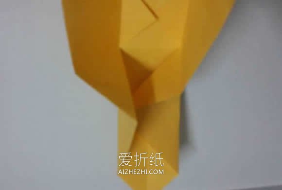 怎么折纸正方形四叶草礼品盒的折法图解- www.aizhezhi.com