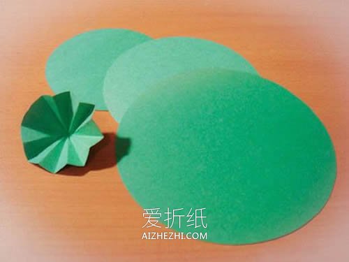 怎么用卡纸做圣诞树的简单手工教程- www.aizhezhi.com