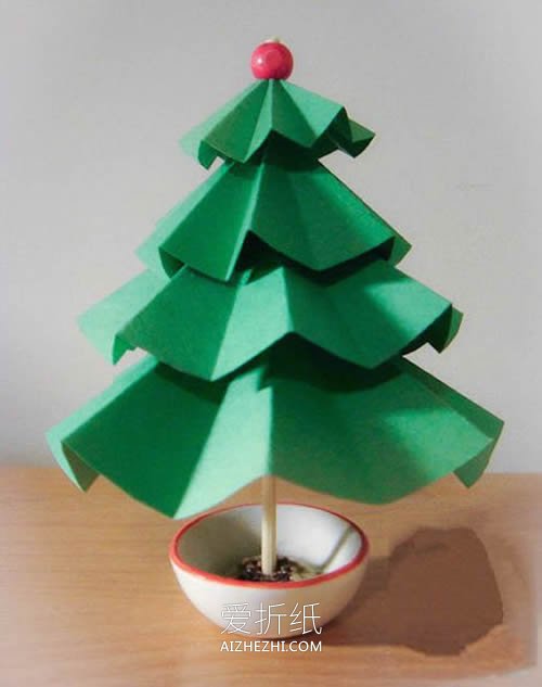 怎么用卡纸做圣诞树的简单手工教程- www.aizhezhi.com