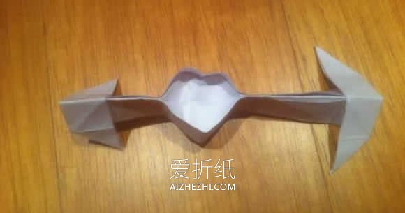 怎么用一张纸折纸情人节I LOVE YOU折法图解- www.aizhezhi.com