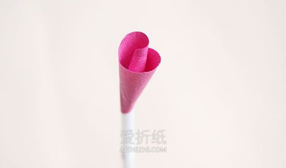 怎么做手揉纸玫瑰花的方法图解教程- www.aizhezhi.com