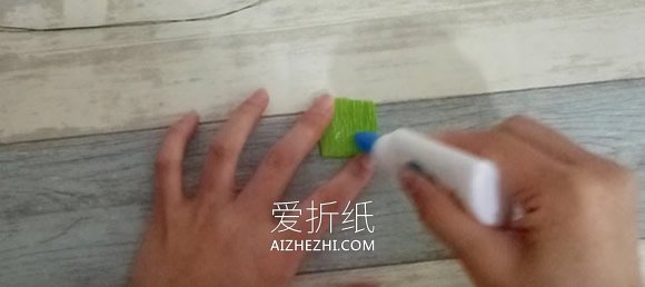 怎么做皱纹纸罂粟花的手工图解教程- www.aizhezhi.com