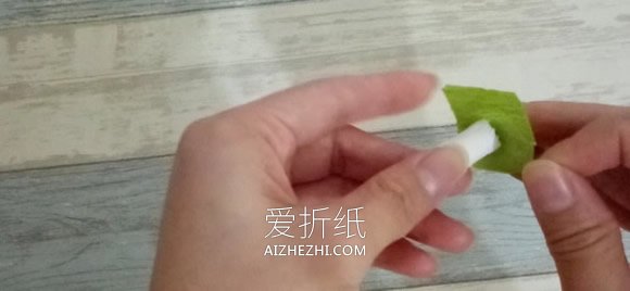 怎么做皱纹纸罂粟花的手工图解教程- www.aizhezhi.com