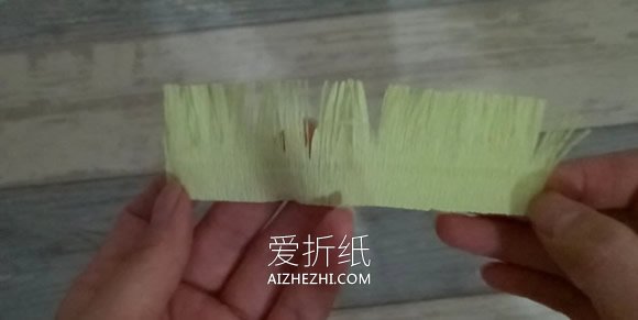 怎么做皱纹纸罂粟花的手工图解教程- www.aizhezhi.com