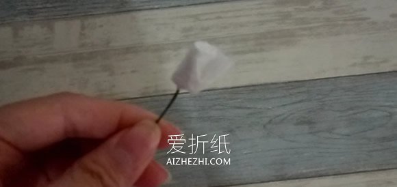 怎么做皱纹纸罂粟花的手工图解教程- www.aizhezhi.com