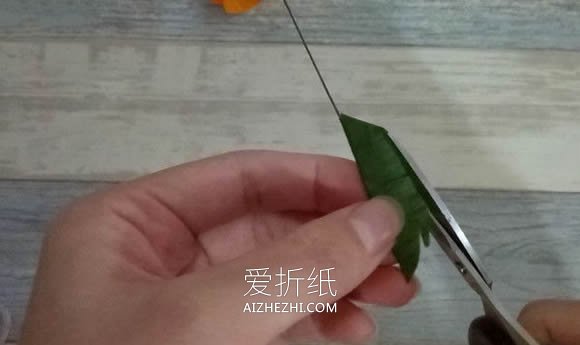 怎么做皱纹纸罂粟花的手工图解教程- www.aizhezhi.com