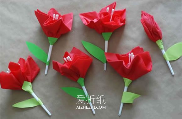 怎么做漂亮餐巾纸花的手工教程图解- www.aizhezhi.com