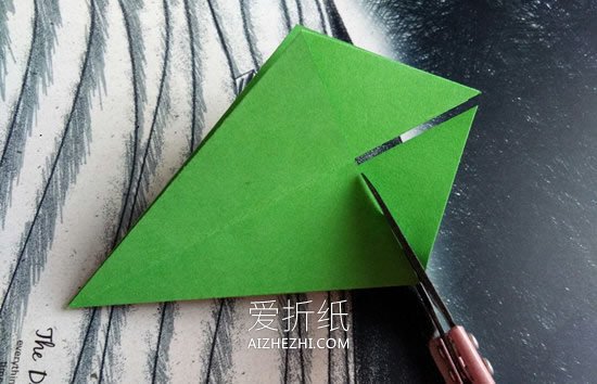怎么简单折纸立体圣诞树的折法图解- www.aizhezhi.com