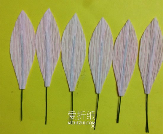 怎么做皱纹纸韭兰纸花的手工教程图解- www.aizhezhi.com