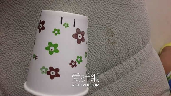 怎么做一次性纸杯椅子的手工制作教程- www.aizhezhi.com