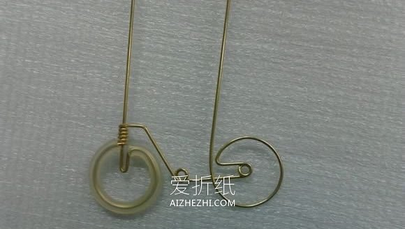 怎么用铜丝做迷你自行车模型的手工教程- www.aizhezhi.com