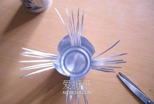 怎么用易拉罐做椅子手工艺品的手工图解教材- www.aizhezhi.com