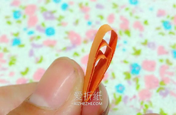 衍纸入门教程：怎么做衍纸小花的方法图解- www.aizhezhi.com