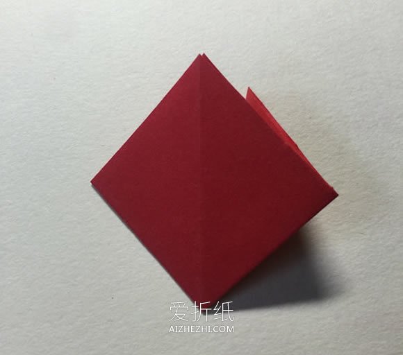 怎么简单折纸立体四瓣花的折法图解- www.aizhezhi.com