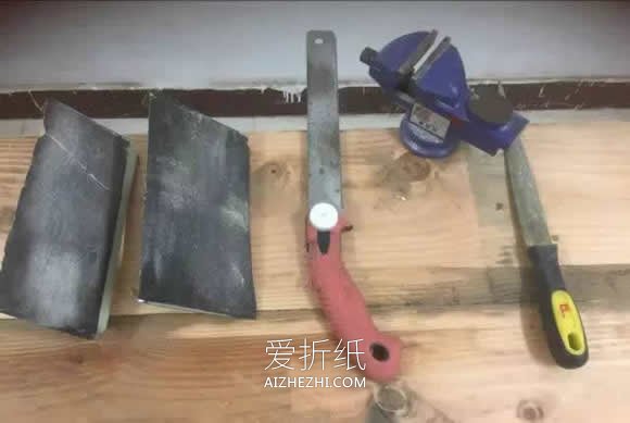 怎么用枝丫手工制作家用挂钩的方法教程- www.aizhezhi.com