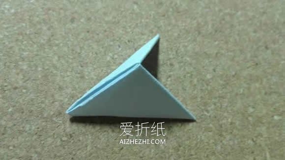 入门教程：怎么手工折纸三角插的折法图解- www.aizhezhi.com