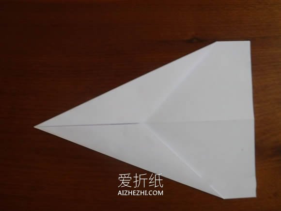 怎么折纸飞得又快又稳的纸飞机的折法步骤图- www.aizhezhi.com