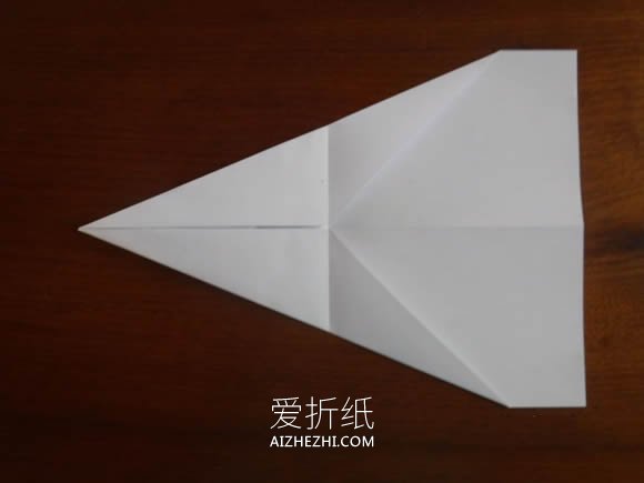 怎么折纸飞得又快又稳的纸飞机的折法步骤图- www.aizhezhi.com