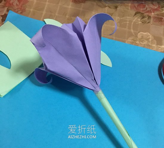 怎么折纸带花蕊完整百合花的折法图解过程- www.aizhezhi.com