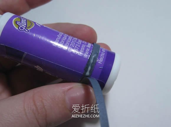 怎么手工折纸制作幸运星戒指的方法图解- www.aizhezhi.com