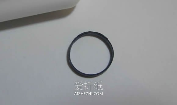 怎么手工折纸制作幸运星戒指的方法图解- www.aizhezhi.com