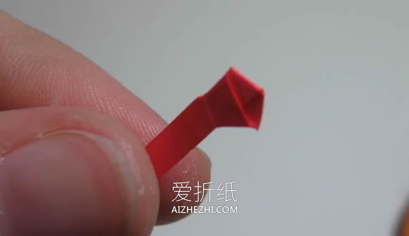 怎么手工折纸制作幸运星戒指的方法图解- www.aizhezhi.com