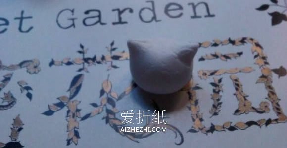 怎么用超轻粘土制作叼着鱼的招财猫图解- www.aizhezhi.com