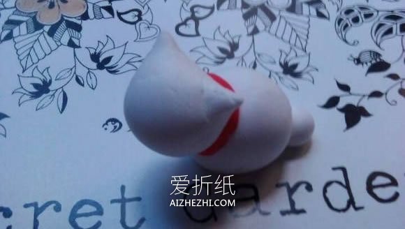 怎么用超轻粘土制作叼着鱼的招财猫图解- www.aizhezhi.com